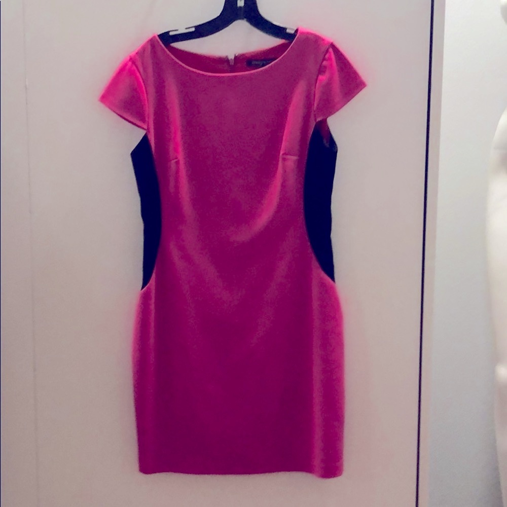 Cynthia Steffe Lida Contrast Side Panel Dress 8 - Picture 4 of 6
